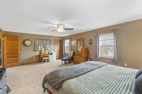 106 W 5th Street Sumner IA 50674
