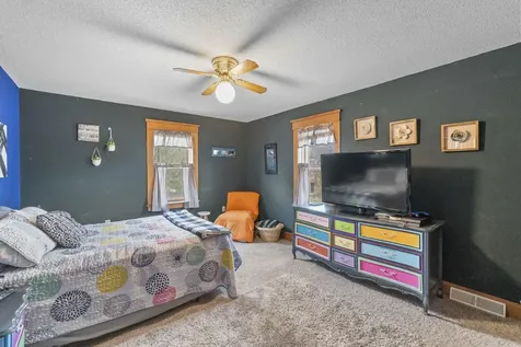 106 W 5th Street Sumner IA 50674