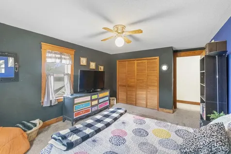 106 W 5th Street Sumner IA 50674