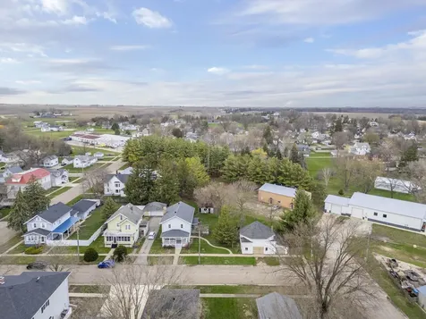 106 W 5th Street Sumner IA 50674