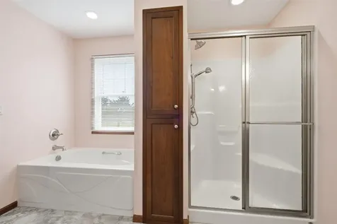 303 S Chestnut Street Edgewood IA 52042