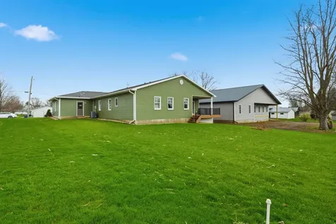 303 S Chestnut Street Edgewood IA 52042