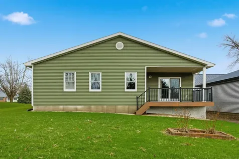 303 S Chestnut Street Edgewood IA 52042