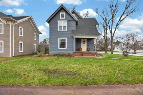 501 4th Street Traer IA 50675