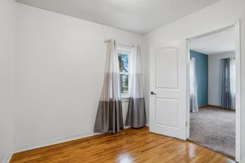 1102 Ohio Street Waterloo IA 50702