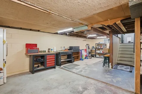 1102 Ohio Street Waterloo IA 50702