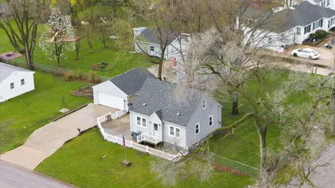 1102 Ohio Street Waterloo IA 50702