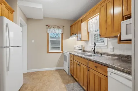 1102 Ohio Street Waterloo IA 50702