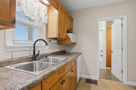 1102 Ohio Street Waterloo IA 50702