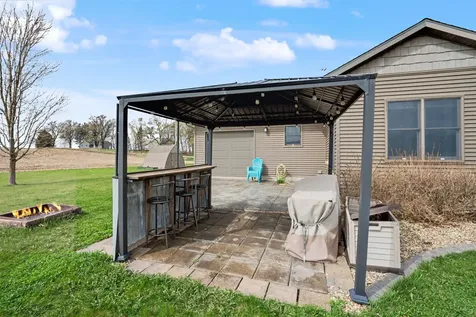 1828 160th Avenue Manchester IA 52057