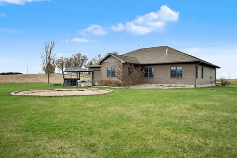 1828 160th Avenue Manchester IA 52057