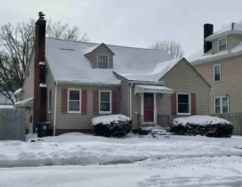 1621 W 3rd Street Waterloo IA 50701