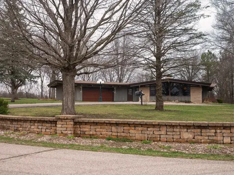 521 Sunset Place Charles City IA 50616