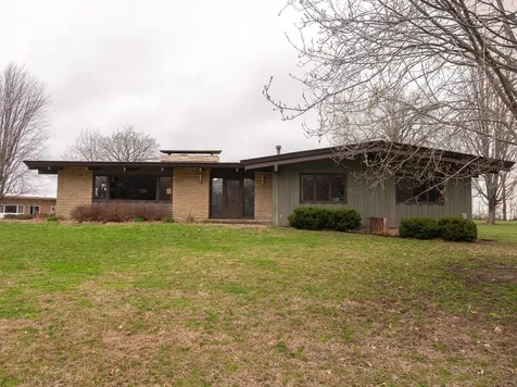 521 Sunset Place Charles City IA 50616