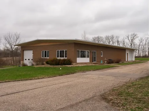 521 Sunset Place Charles City IA 50616