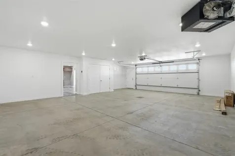 1303 Max Drive Manchester IA 52057