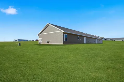 1303 Max Drive Manchester IA 52057