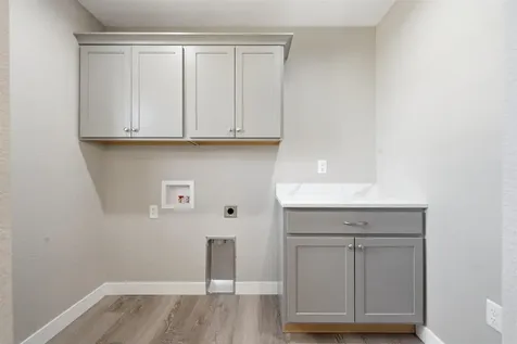 1301 Max Drive Manchester IA 52057
