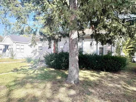 626 Boston Avenue Waterloo IA 50703