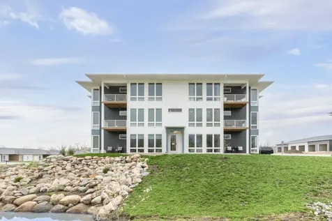 4025 Cedar Heights Drive Cedar Falls IA 50613