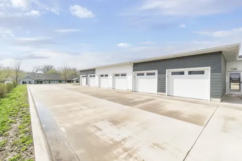 4025 Cedar Heights Drive Cedar Falls IA 50613