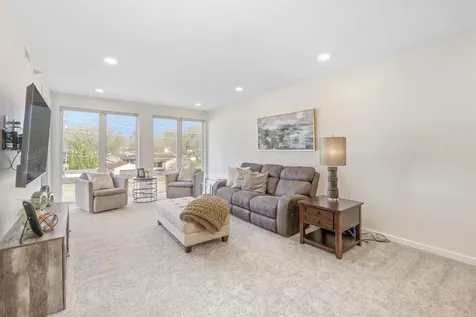 4025 Cedar Heights Drive Cedar Falls IA 50613