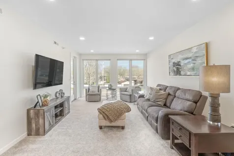 4025 Cedar Heights Drive Cedar Falls IA 50613