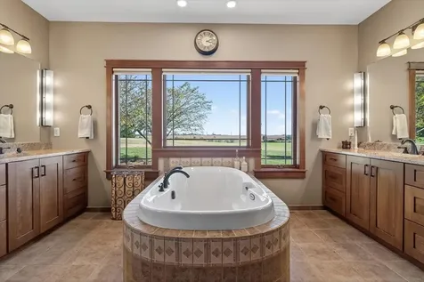 7210 Wagner Road Cedar Falls IA 50613