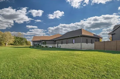 7210 Wagner Road Cedar Falls IA 50613