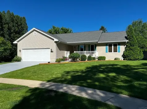 5702 Daisy Drive Waterloo IA 50701