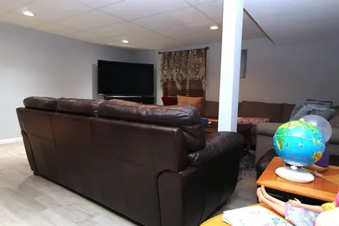 5702 Daisy Drive Waterloo IA 50701