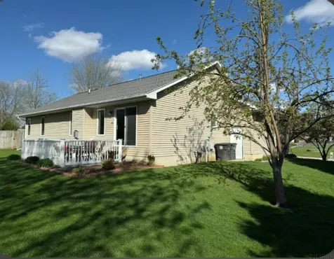 5702 Daisy Drive Waterloo IA 50701