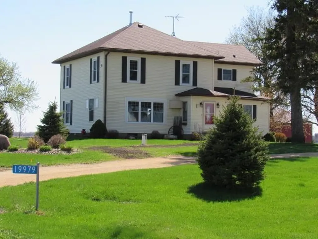 19979 200th Avenue Monticello IA 52310