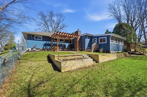 1924 Timberledge Drive Cedar Falls IA 50613