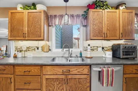 1924 Timberledge Drive Cedar Falls IA 50613