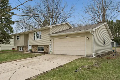711 Washington Street Denver IA 50622