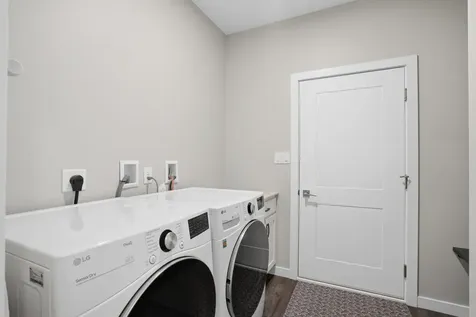 318 S Western Avenue New Hampton IA 50659