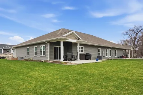 318 S Western Avenue New Hampton IA 50659