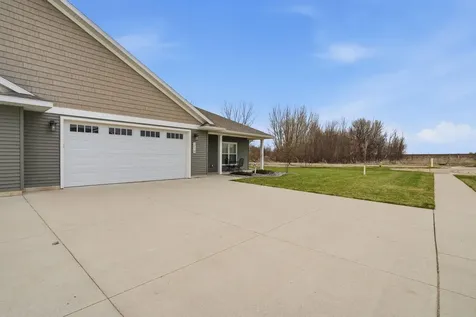 318 S Western Avenue New Hampton IA 50659