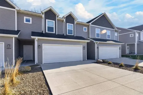 4306 Spruce Creek Cedar Falls IA 50613