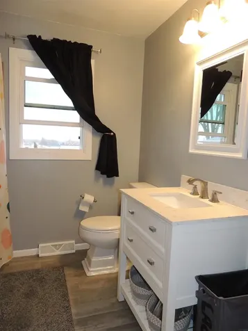 5827 Dahlia Boulevard Waterloo IA 50701