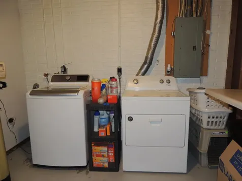 5827 Dahlia Boulevard Waterloo IA 50701