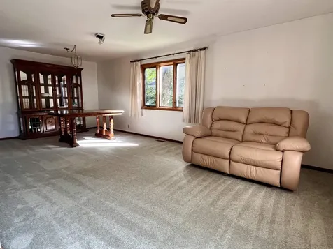 1001 Washington Street Eldora IA 50627
