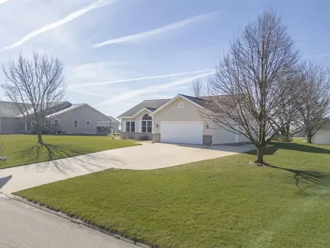 109 Meadow Lane Drive Sumner IA 50674