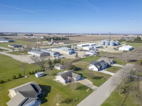 109 Meadow Lane Drive Sumner IA 50674