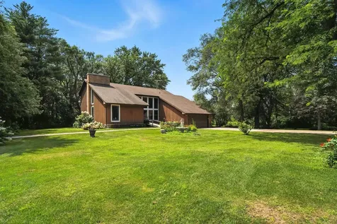 2488 239th Street New Hampton IA 50659