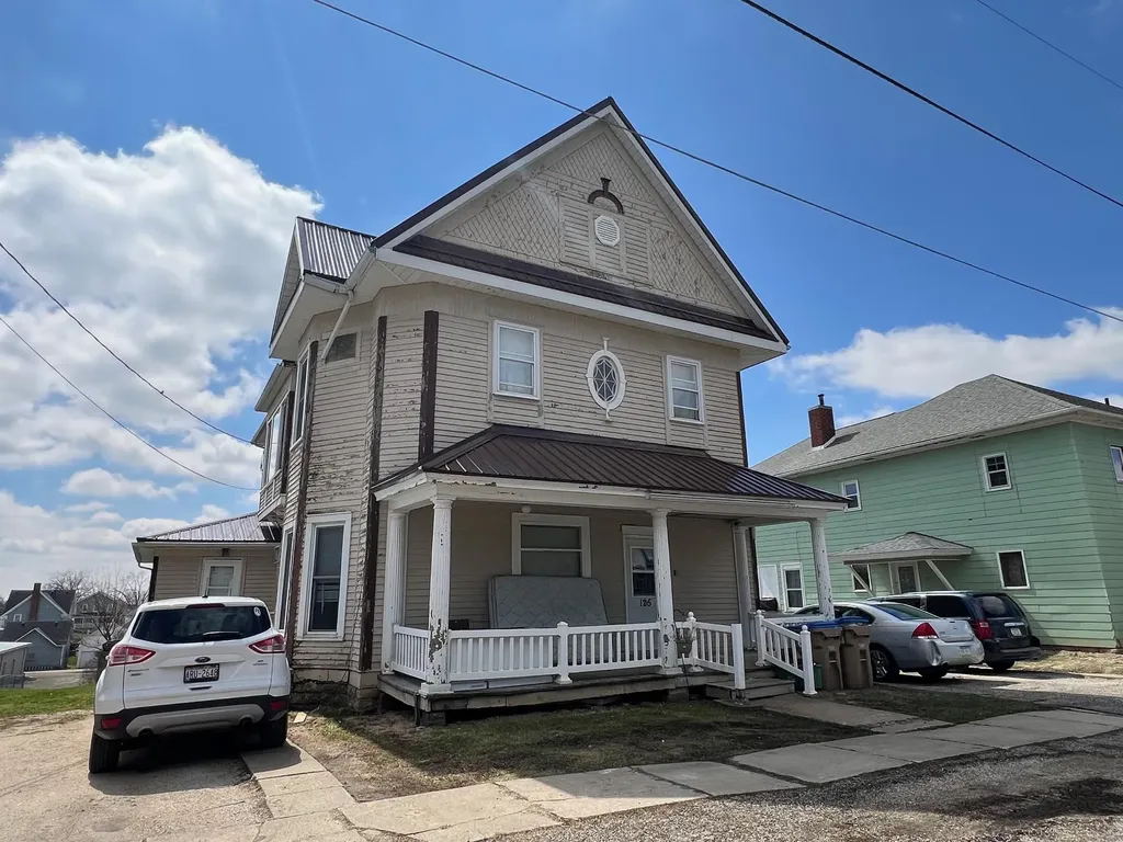 125 Adams Street West Union IA 52175