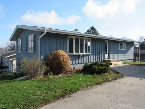 216 Celgo Avenue Monticello IA 52310