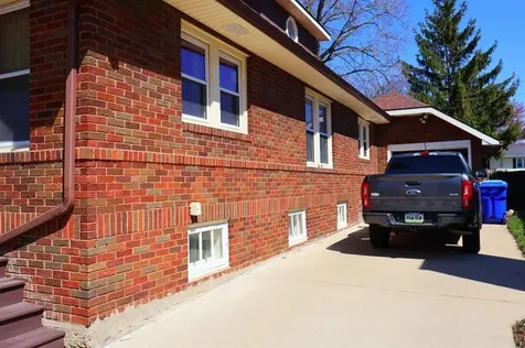 127 7th Avenue Oelwein IA 50662