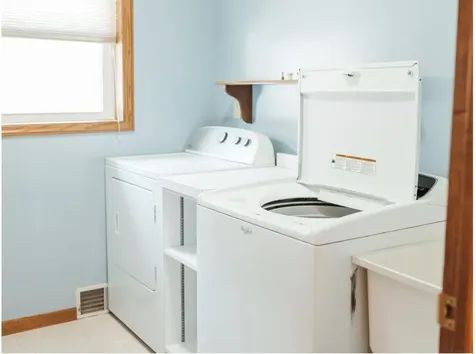 202 SW 2nd Street Elkader IA 52043